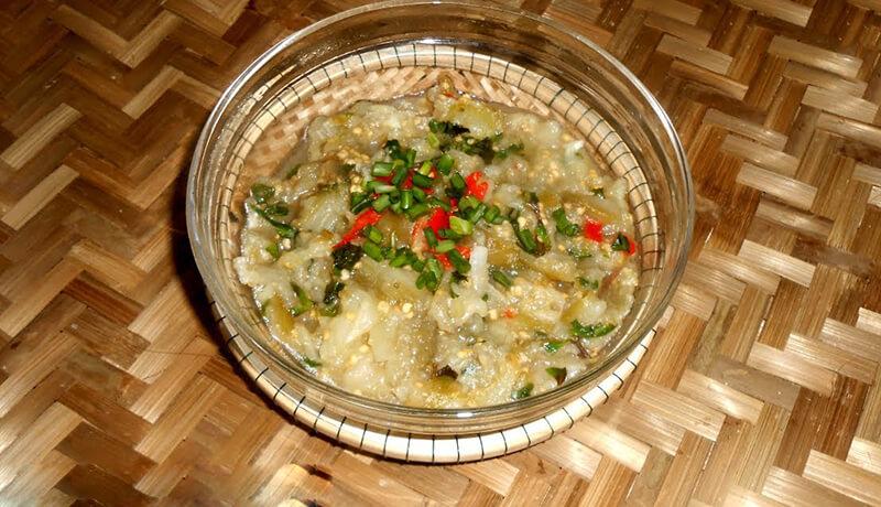 Hãy thử làm món cà dĩa um thịt thơm ngon ngay tại nhà với công thức đơn giản mà không kém phần hấp dẫn.