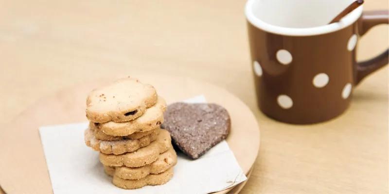 Khám phá bí quyết tạo ra một bữa sáng vừa nhanh gọn lại đầy đủ dưỡng chất với bánh ngọt dễ làm.