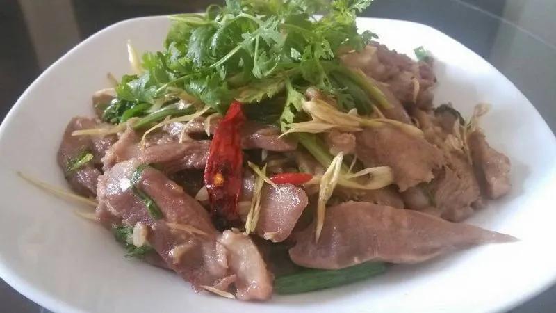 Khám phá những món ăn hấp dẫn từ lưỡi heo với độ giòn sần sật, vừa thơm ngon vừa bổ dưỡng cho sức khỏe.
