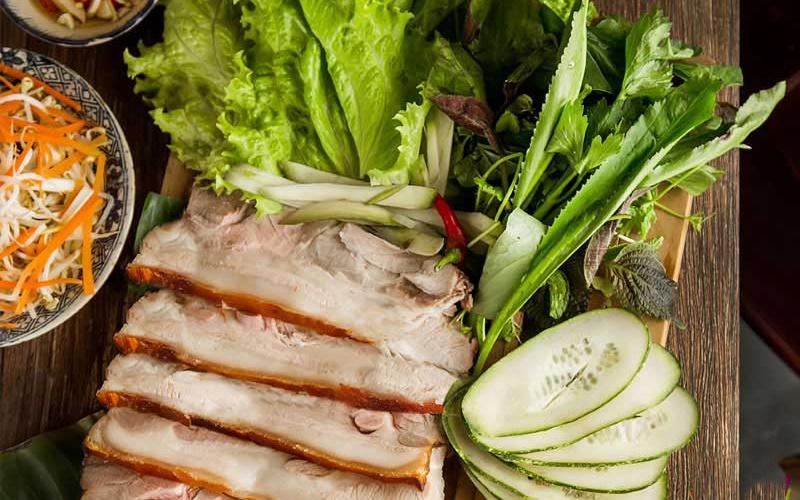 Hướng dẫn cách làm bánh tráng cuốn thịt heo chuẩn vị, đem đến hương vị đậm đà khó quên.