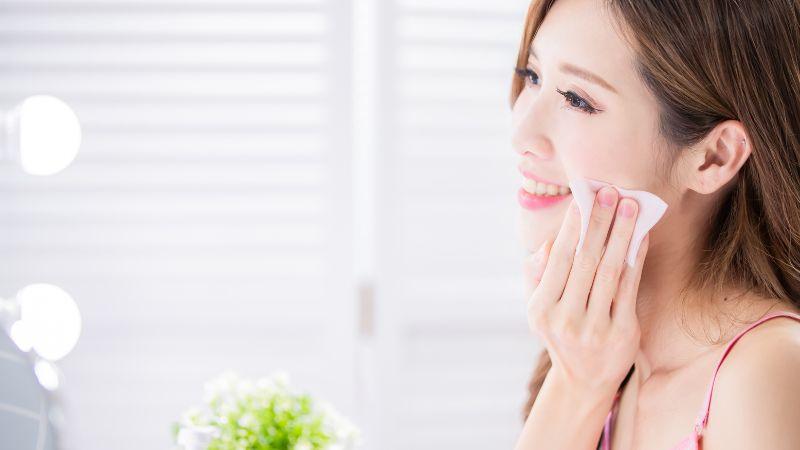 Tẩy trang tại nhà bằng các nguyên liệu thiên nhiên đơn giản, nhưng lại mang đến hiệu quả bất ngờ.