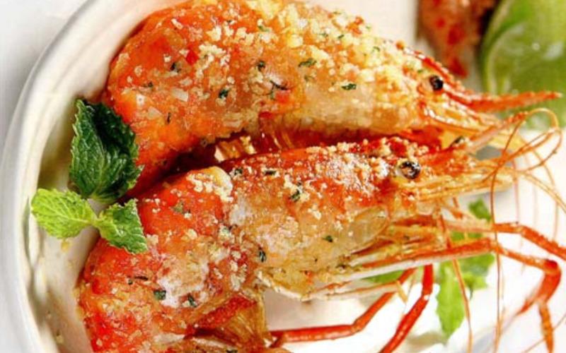Khám phá cách chế biến món tôm càng xanh rang muối đơn giản, dễ thực hiện nhưng lại vô cùng hấp dẫn, ai cũng có thể làm được.