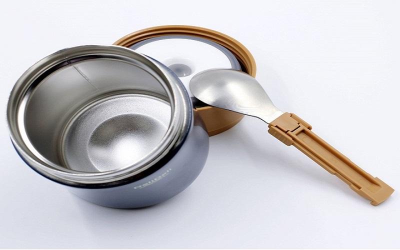 Có nên dùng bình giữ nhiệt để giữ cháo nóng cho trẻ em không?