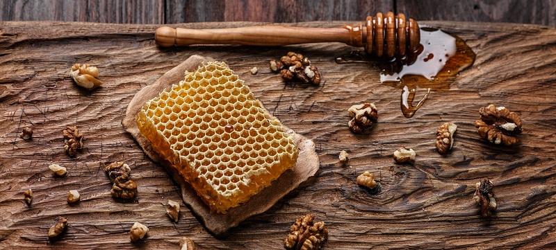 Da sáng mịn, không mụn nhờ công thức mặt nạ khoai tây và mật ong