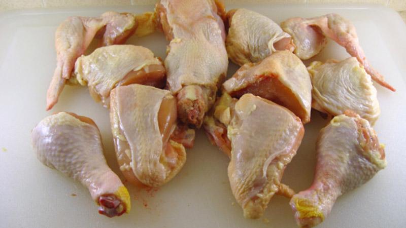 Công thức nấu gà hầm hạt sen thơm ngon và giàu dinh dưỡng, dễ thực hiện tại nhà