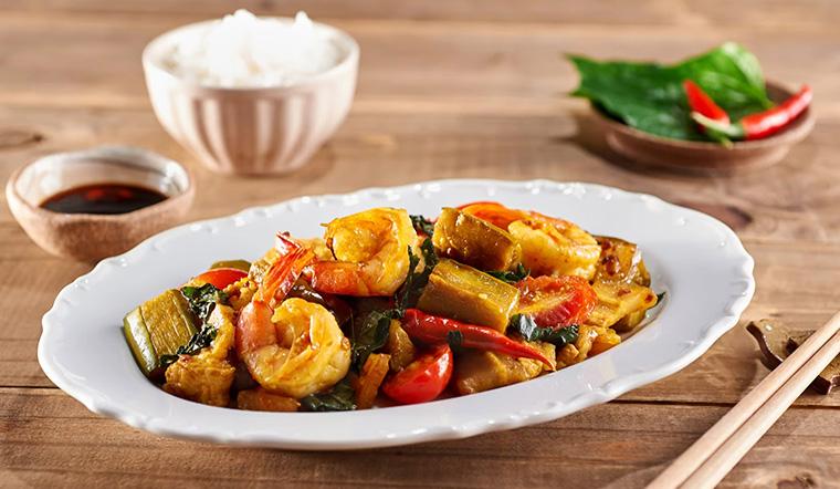 Món cà tím xào tôm thịt đậm đà sẽ làm bữa cơm thêm phần trọn vẹn, mỗi lần thưởng thức lại khiến bạn muốn ăn thêm.