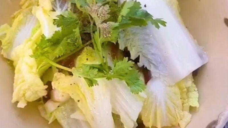 Khám phá công thức cải thảo xào nấm mèo đậm đà, dễ làm nhưng lại hấp dẫn vô cùng, sẽ khiến bạn mê mẩn ngay từ lần thử đầu tiên.