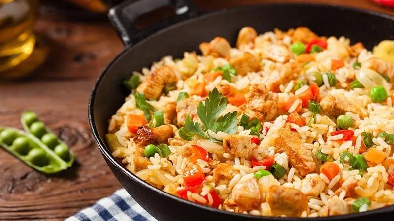 Đừng vội bỏ đi bã trái cây sau khi ép, hãy tận dụng chúng để chế biến món ăn hoặc làm đẹp da một cách vô cùng tiện lợi.