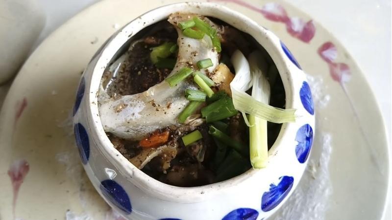 Khám phá bí quyết chế biến món mắt cá ngừ tiềm thuốc bắc, một đặc sản nổi tiếng của Phú Yên, mang đến hương vị tuyệt vời và dinh dưỡng dồi dào.