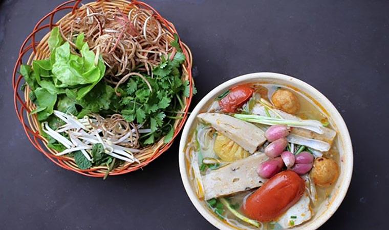 Khám phá cách làm bún chả cá thơm ngon, đậm đà hương vị biển cả