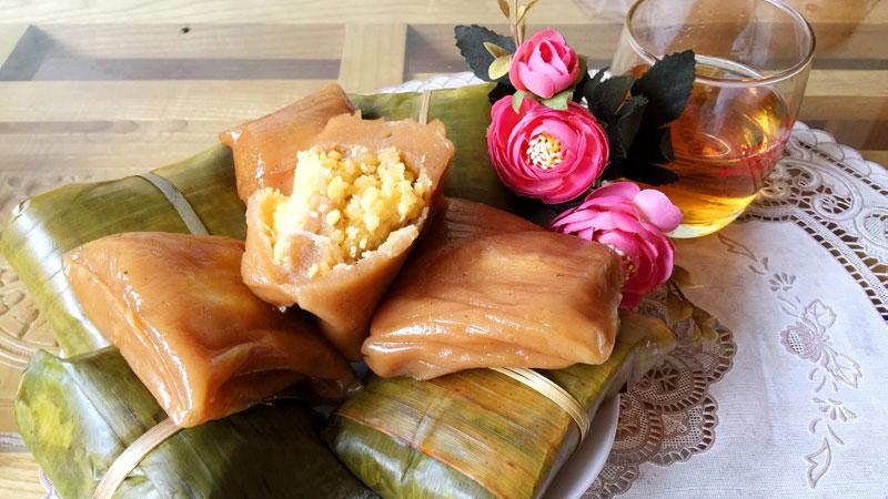 Hướng dẫn làm bánh mật gói lá chuối thơm ngon, dễ làm tại nhà mà ăn mãi không ngán