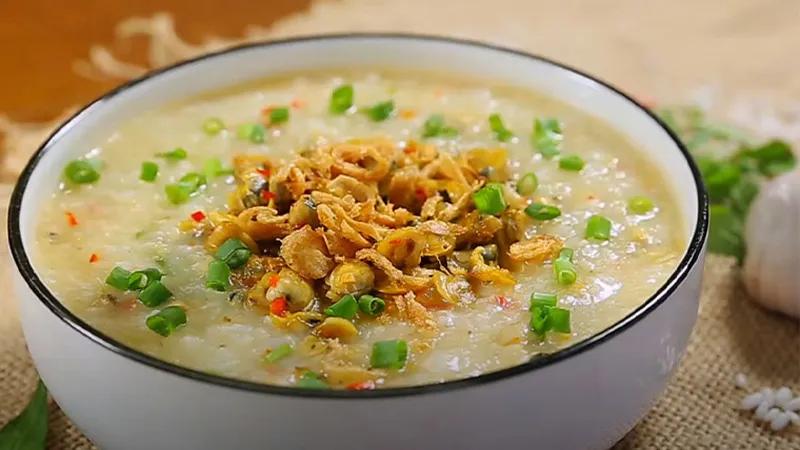 Cách chế biến cháo hến ấm lòng cho những ngày mưa