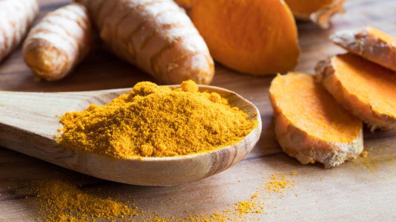 Curcuma Longa Root Extract là thành phần gì trong mỹ phẩm? Công dụng của nó như thế nào?