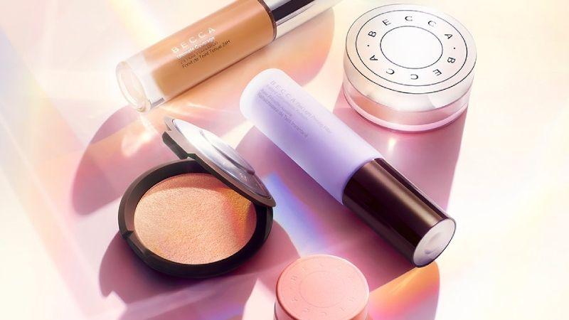 Khám phá chi tiết về Kem nền BECCA Ultimate, sản phẩm giúp tạo nên lớp trang điểm hoàn hảo cho phái đẹp.