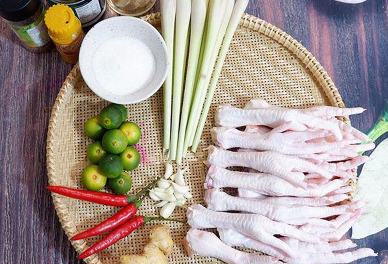Khám phá cách luộc chân gà giòn ngon, da không bị nứt vỡ