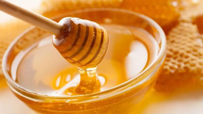 Khám phá cách sử dụng mật ong đúng cách để hỗ trợ giảm cân và nâng cao sức khỏe bền vững.