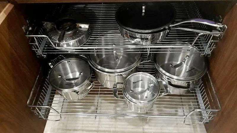 Kệ để nồi, chảo dưới gầm bếp loại nào đáng mua?