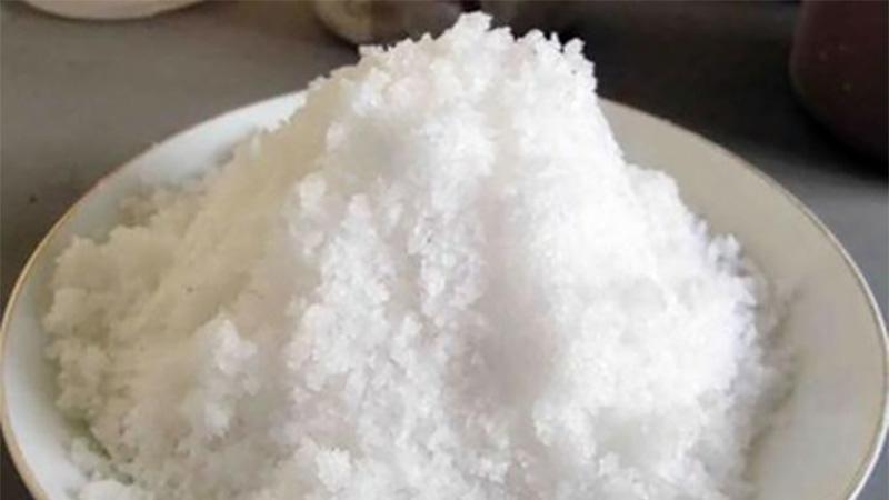 Khám phá bí quyết xóa tan quầng thâm mắt nhờ vào muối, giúp đôi mắt bạn luôn sáng khỏe và tươi tắn.