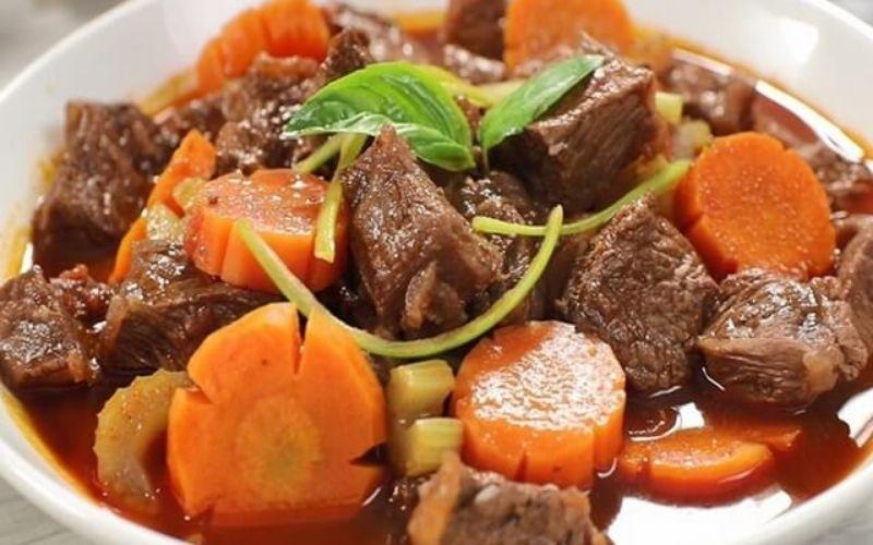 Hướng dẫn cách nấu bò kho thơm ngon, thịt mềm và đậm đà ngay tại căn bếp của gia đình.