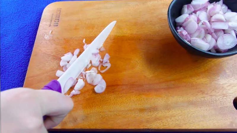Khám phá cách chế biến hủ tiếu mực vừa thơm ngon, vừa giàu dinh dưỡng, mang đến bữa sáng lý tưởng cho cả gia đình.