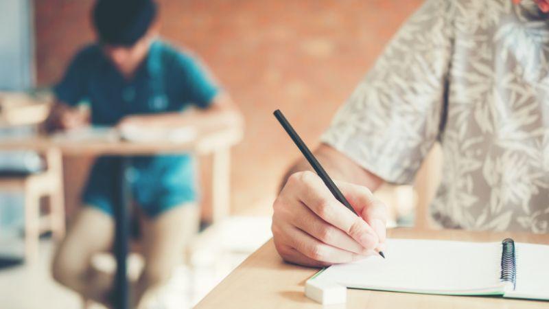 Phúc khảo là một quyền lợi của thí sinh sau khi nhận kết quả thi không như mong đợi, cho phép yêu cầu xem xét lại điểm số. Bạn đã nắm rõ những điều kiện để thực hiện phúc khảo bài thi đại học chưa?