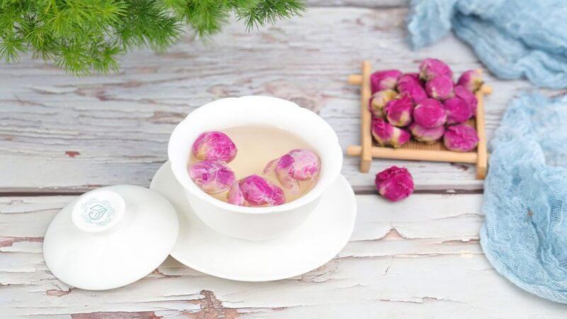 Hướng dẫn pha trà hoa hồng mật ong ngọt ngào, giúp đánh bay cảm cúm hiệu quả