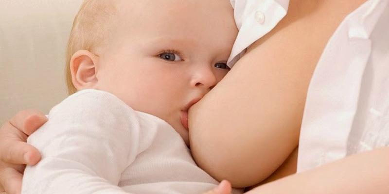 Uống cà phê khi cho con bú: Tốt hay có hại?