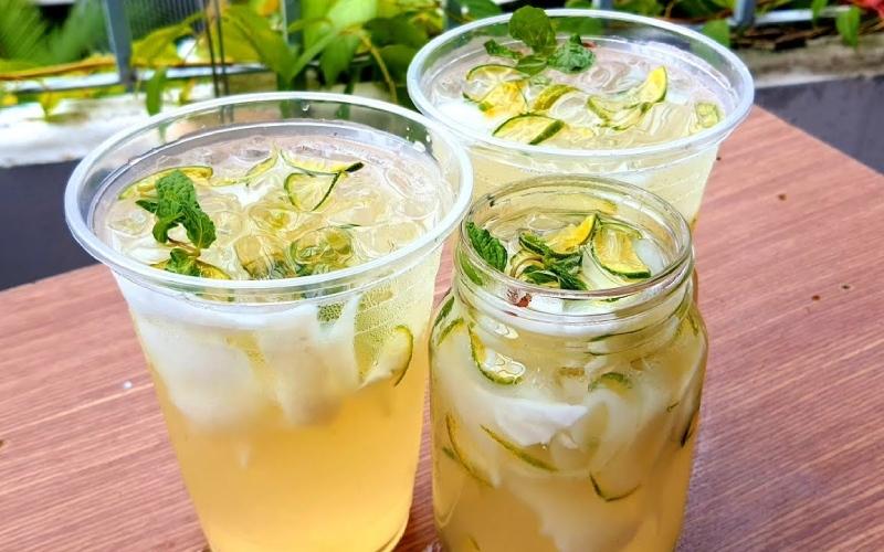 Khám phá công thức pha nước dừa tắc thơm ngon, giải nhiệt mùa hè, với 10 ly chuẩn vị tuyệt vời.