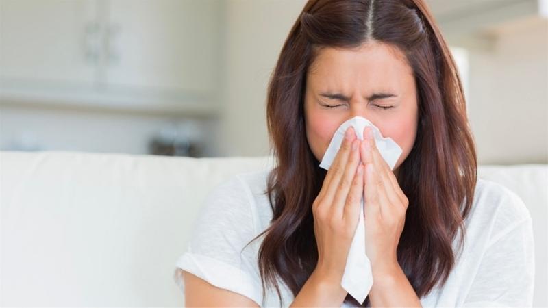 Những thực phẩm nên bổ sung và những món ăn cần tránh để hạn chế viêm mũi dị ứng tái phát?