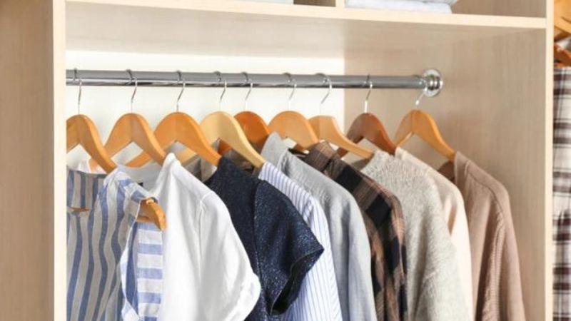 5 bước đơn giản giúp bạn loại bỏ hoàn toàn mùi hôi trong tủ quần áo.