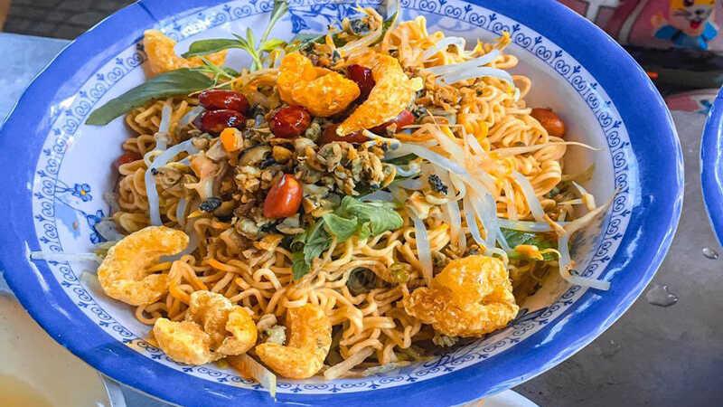 Khám phá 5 địa điểm ẩm thực nổi bật tại Huế để thưởng thức những món ăn đặc sắc