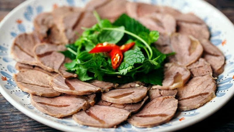 Khám phá ba cách làm bắp bò ngâm mắm giòn ngon, hấp dẫn cho cả gia đình trong dịp Tết Nguyên Đán 2023.