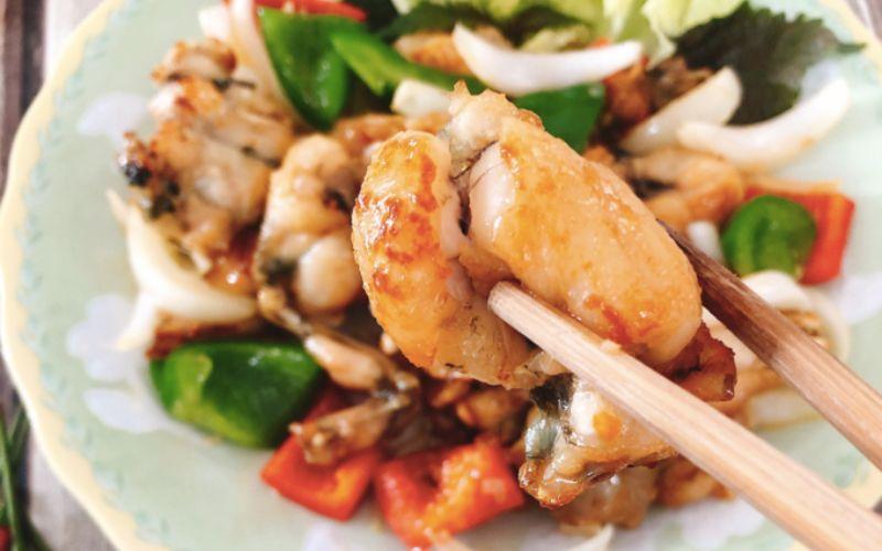 Khám phá cách chế biến món ếch chiên nước mắm giòn rụm, thơm lừng, đậm đà hương vị, khiến bữa cơm thêm phần hấp dẫn.