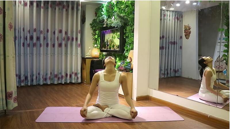 Những bài tập khởi động yoga đơn giản, dễ dàng thực hiện giúp cơ thể bạn sẵn sàng cho mọi thử thách.