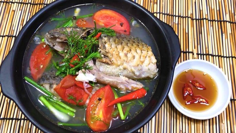 Hướng dẫn cách chế biến canh cá chép nấu ngót đậm đà hương vị, phù hợp cho bữa cơm gia đình đầy dinh dưỡng