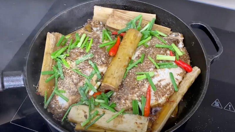 Cách chế biến cá he kho mía đậm đà đúng chất miền Tây
