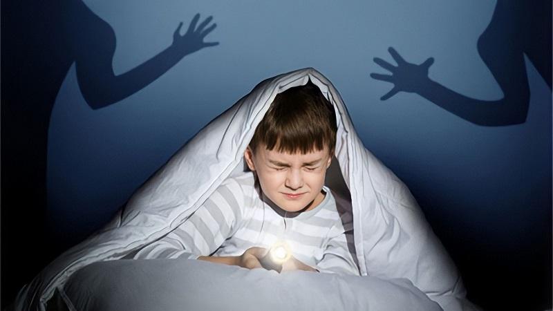 Vì sao trẻ em thường xuyên gặp ác mộng và cách giúp con ngủ sâu hơn?