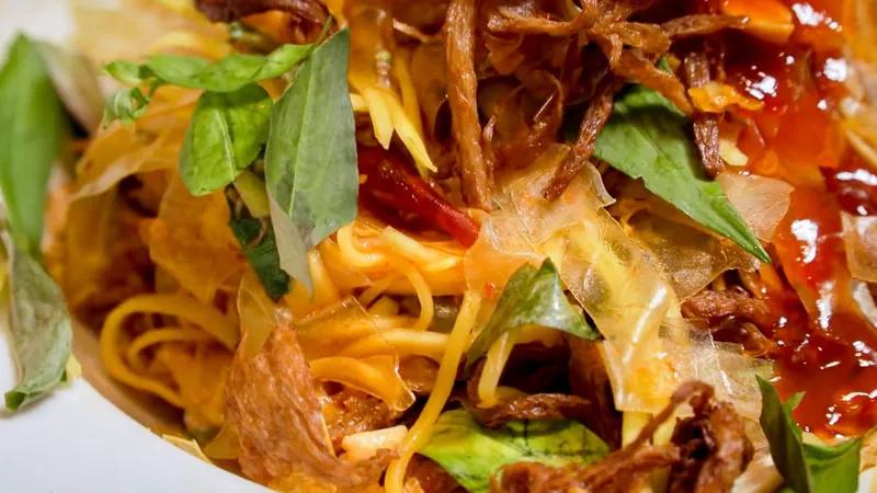 Cách làm bánh tráng trộn chay thơm ngon