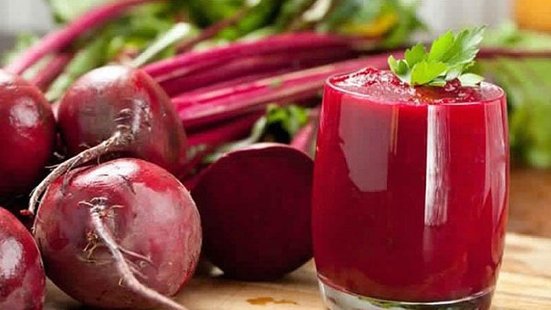 Tăng cường máu huyết, điều hòa huyết áp với nước ép củ dền tươi mát