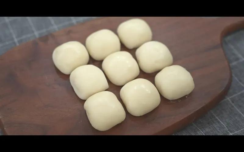Bí quyết làm bánh mochi sữa dẻo thơm chỉ với 3 nguyên liệu dễ tìm