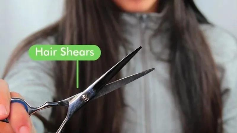 Khám phá 10 phương pháp tạo kiểu tóc mái thẳng tại nhà, giúp mái tóc luôn bồng bềnh và không bị bết dính.