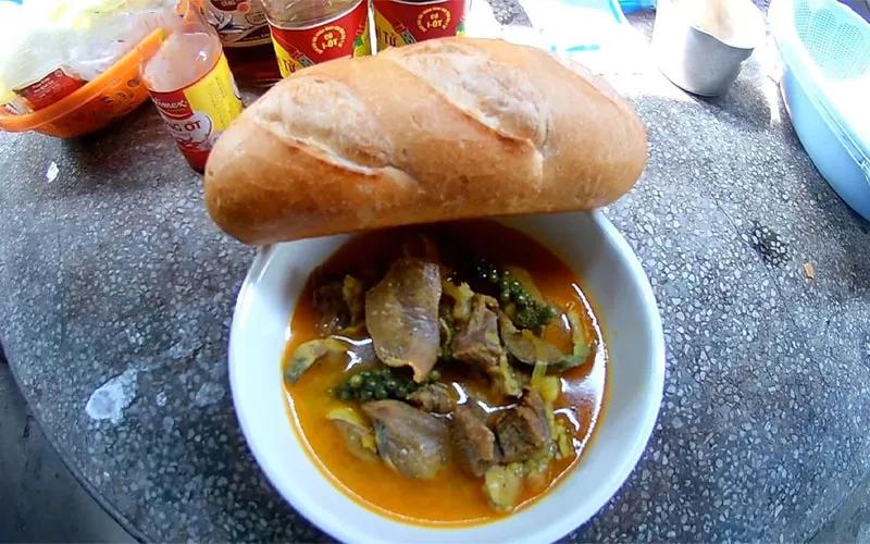 Lưỡi bò có thể chế biến thành nhiều món ngon tuyệt vời. Khám phá ngay 7 công thức chế biến lưỡi bò đơn giản mà ngon miệng, dễ làm tại nhà.
