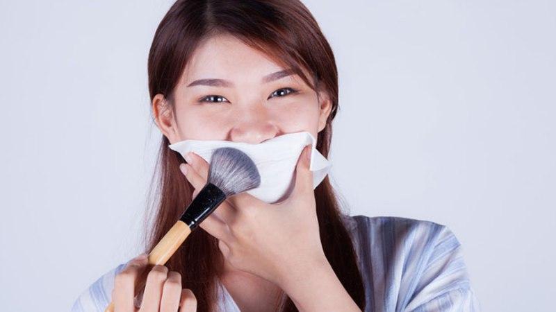 Bí quyết trang điểm giúp đôi môi luôn căng mọng và quyến rũ