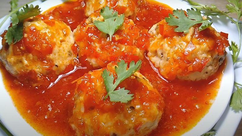 Khám phá cách chế biến xíu mại đậu hũ chay thanh đạm, thơm ngon, mang đến sự tươi mới cho bữa ăn của bạn.