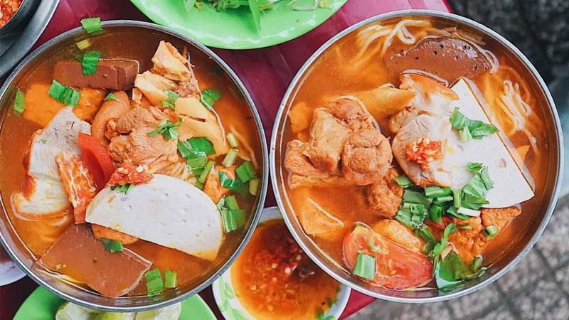 Khám phá 5 quán bún riêu nổi tiếng tại quận 6, với hương vị tuyệt vời và mức giá phải chăng.