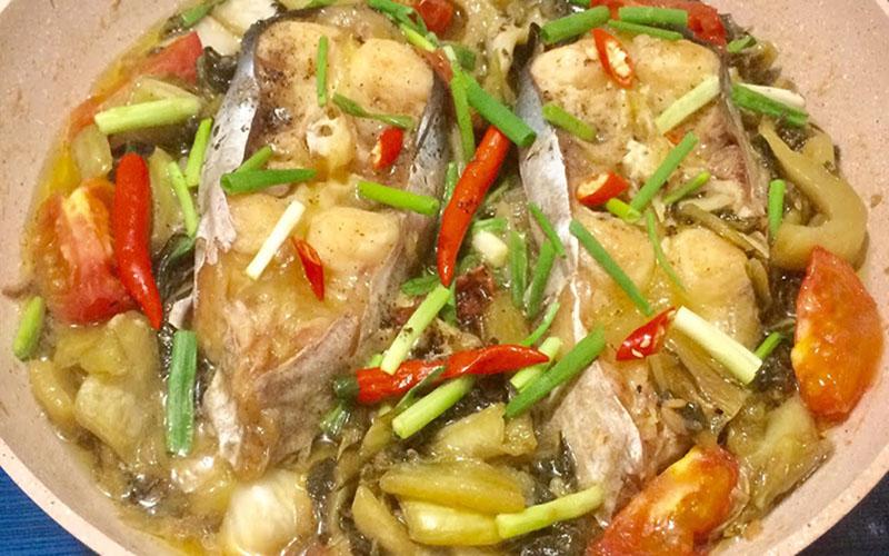 Khám phá công thức cá basa kho dưa chua tuyệt vời, món ăn lý tưởng cho những ngày se lạnh, mang đến hương vị đậm đà khó cưỡng.