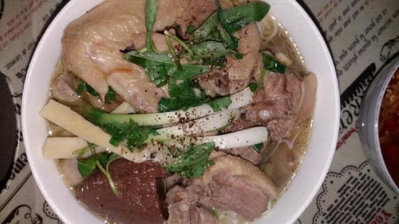 Hướng dẫn cách nấu bún măng vịt mềm mịn, nước dùng ngọt tự nhiên, đậm đà ngay tại nhà