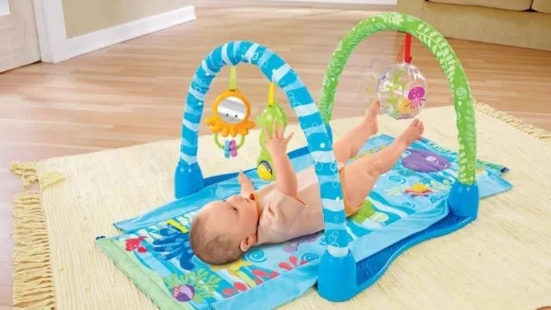 Những bài tập thể dục bổ ích cho trẻ sơ sinh mà các mẹ không thể bỏ qua, giúp bé phát triển khỏe mạnh từng ngày.