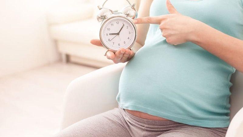 Làm thế nào để kích thích sinh sớm hơn ngày dự sinh một cách an toàn?