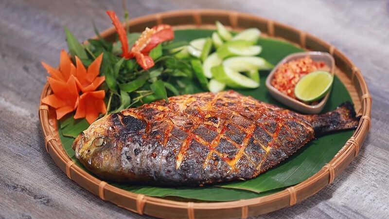 Khám phá cách làm cá cam nướng muối ớt thơm ngon, độc đáo, mang đến hương vị lạ miệng cho bữa cơm gia đình thêm phần hấp dẫn.